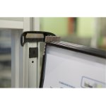 Magnetický držák na stěnu s otočnými deskami na dokumentaci Tarifold